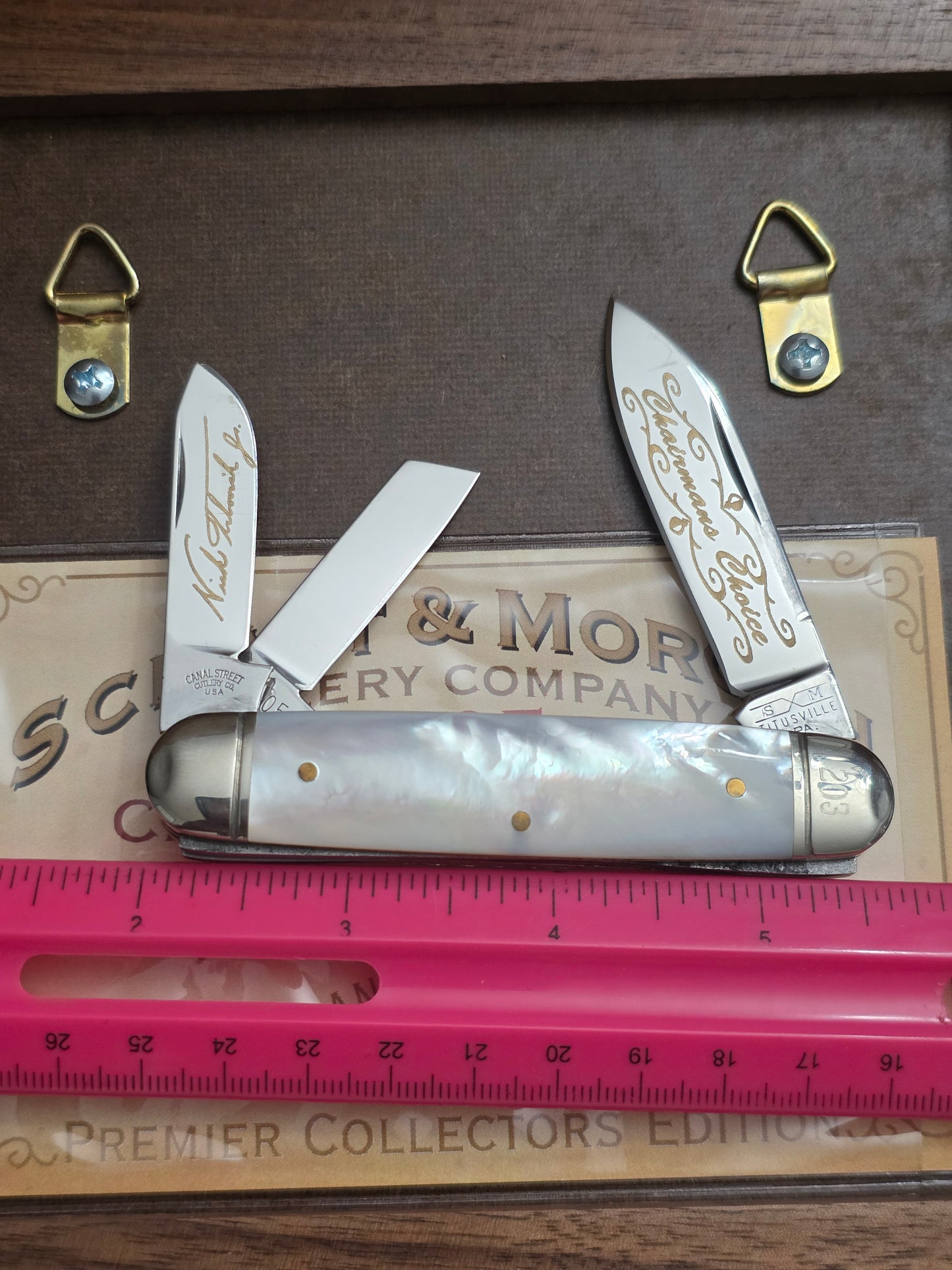 2005 Schatt & Morgan Canal Street Cattle Knife MOP Presidents Choice Mother of Pearl & Display