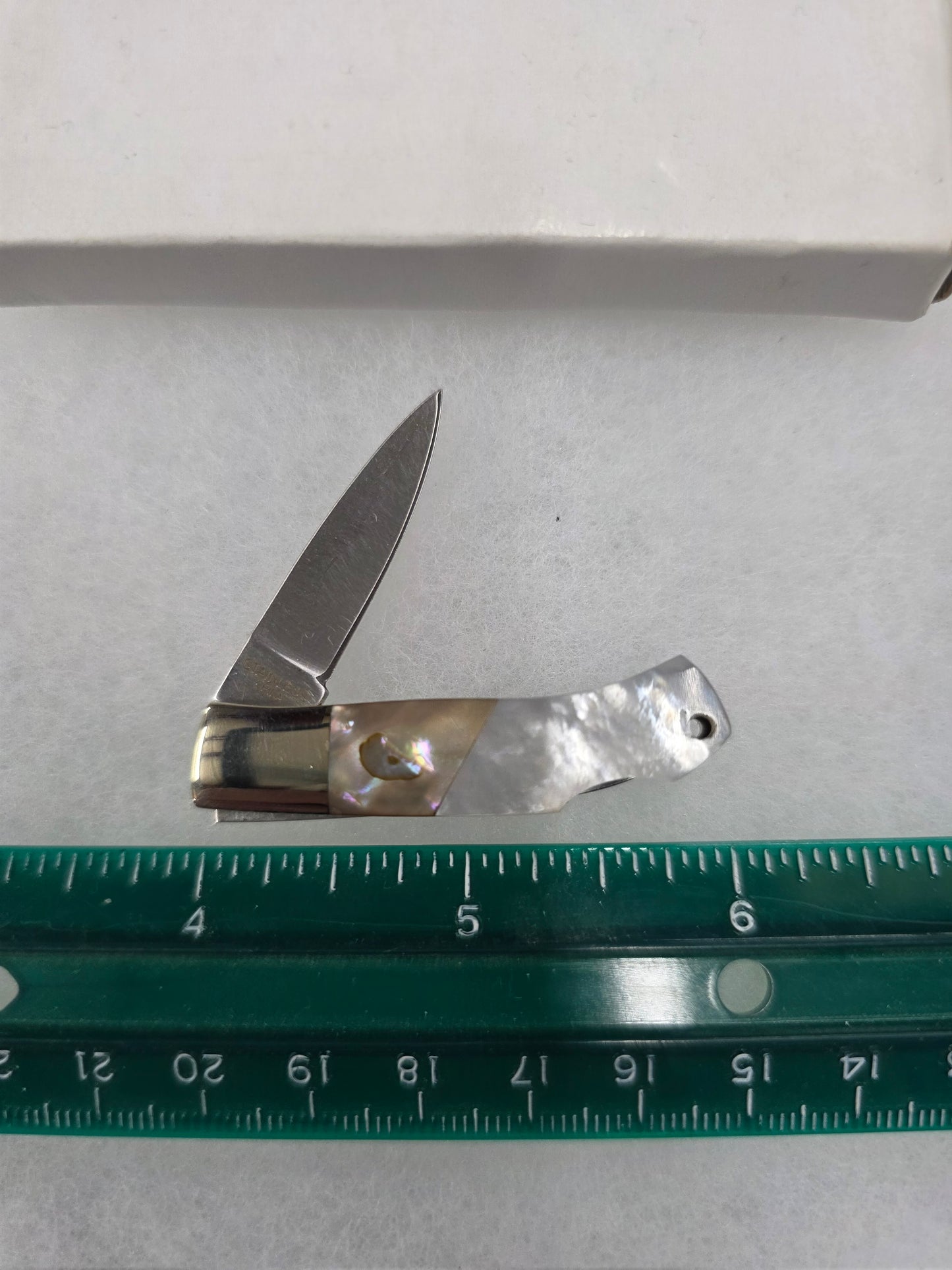 Rough Rider RR392 - Tiny Lockback MOP / Abalone Handles