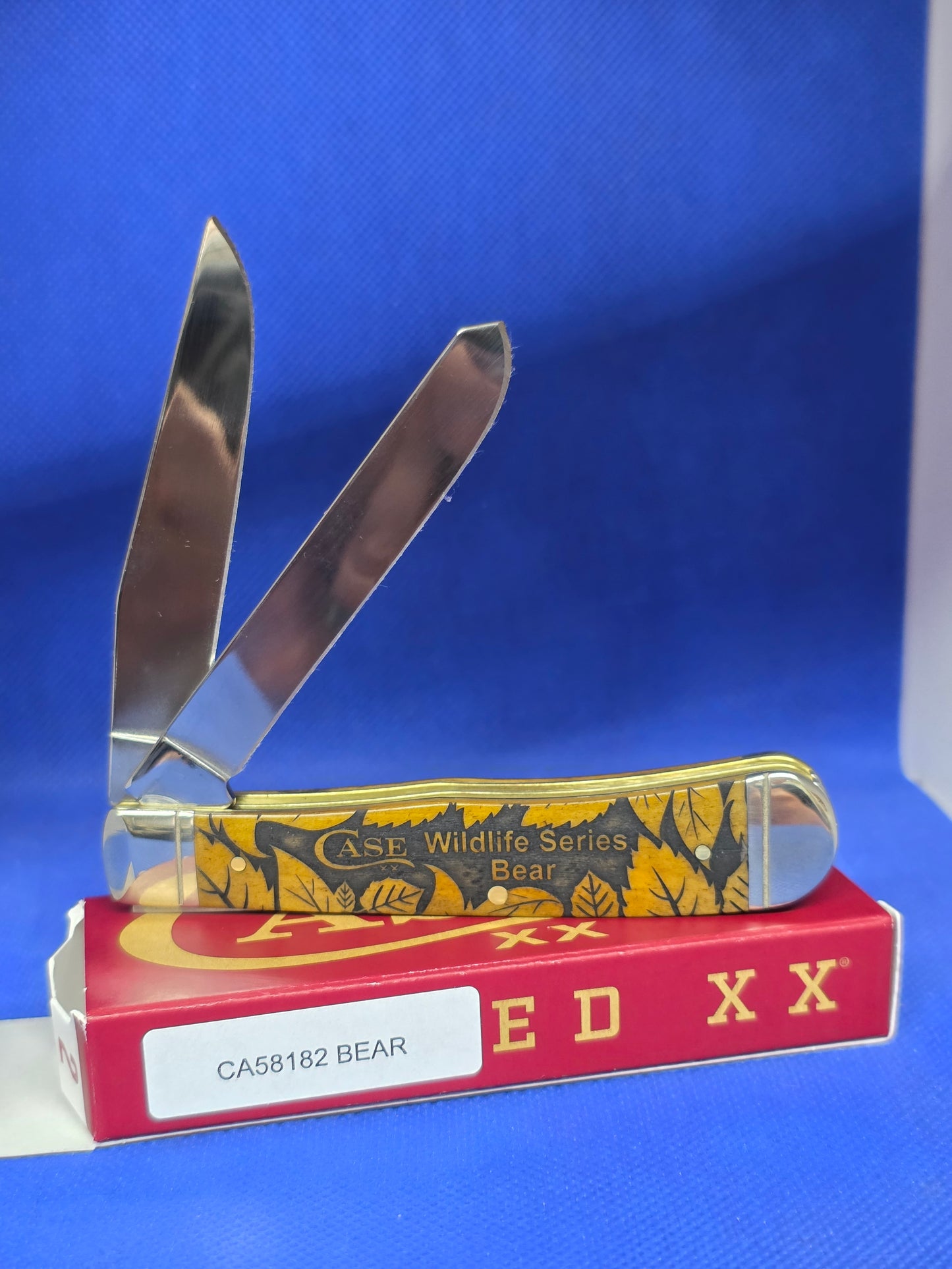 Case XX - Antique Bone Trapper - Bear Wildlife Series - CA58182-Bear