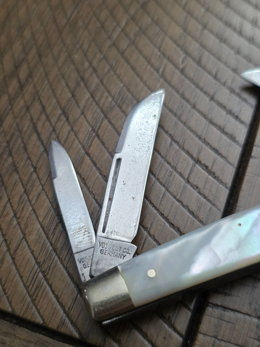 Hen & Rooster Voss Cut Co 4 Blade Congress Mother of Pearl
