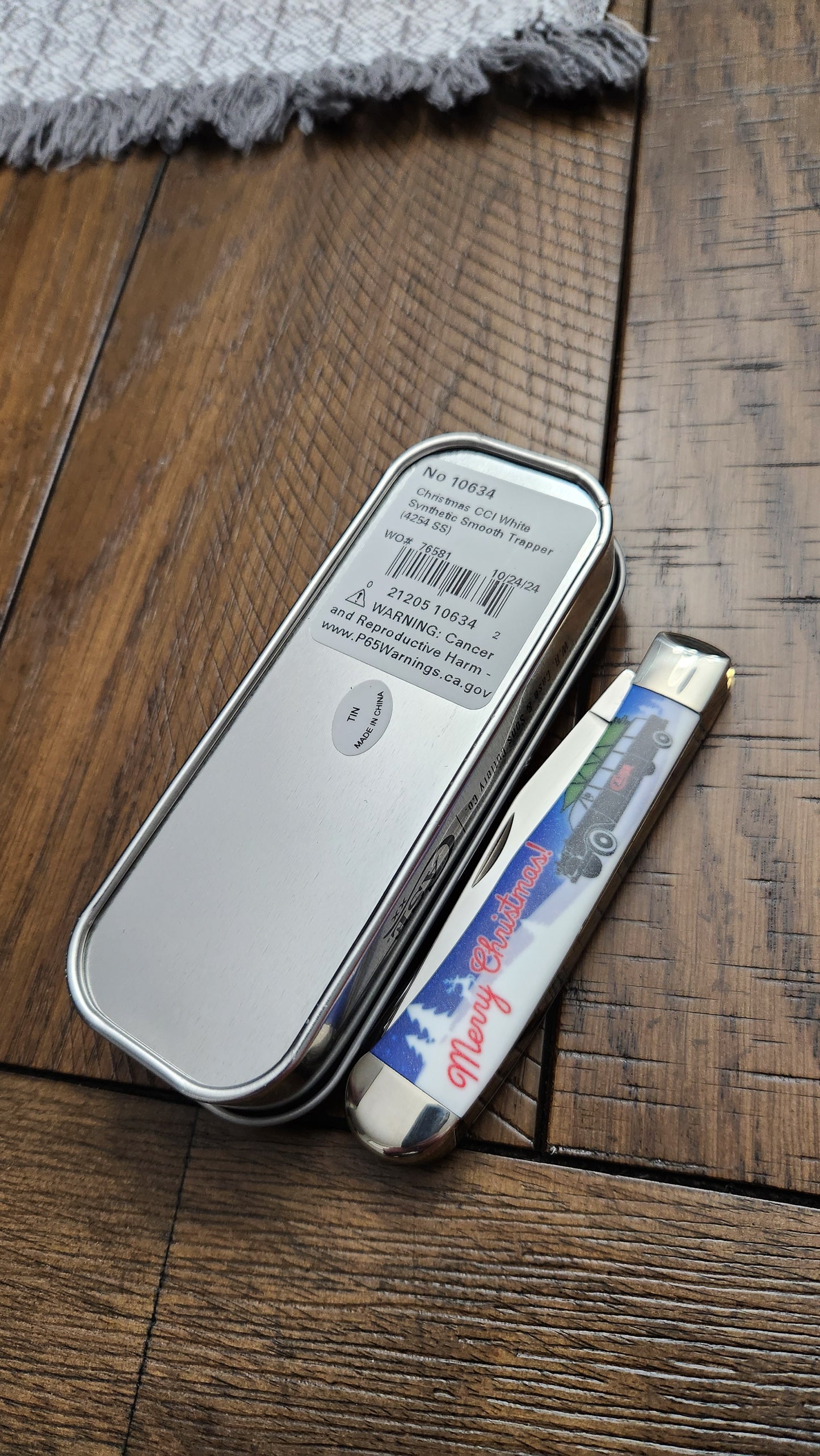 2024 Case XX Color Infused Christmas Trapper White 10634