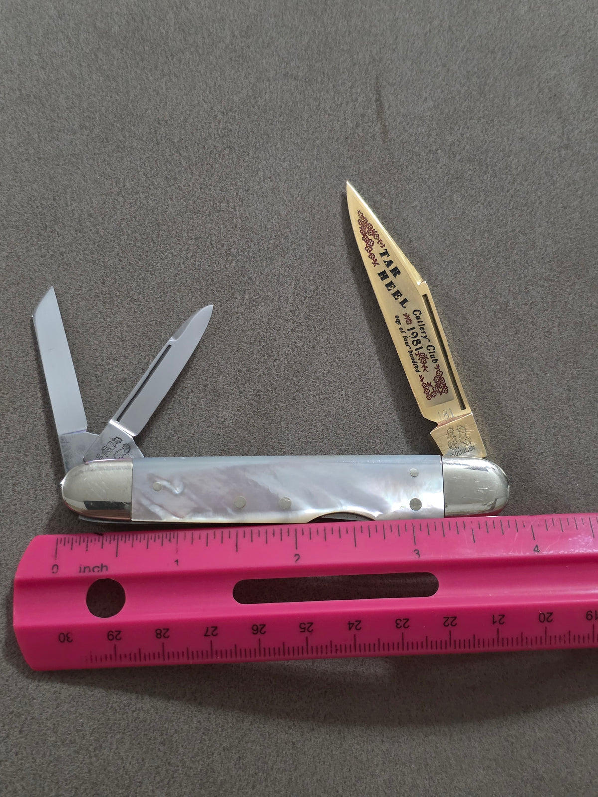 1981 Fight'n Rooster Mother of Pearl Lockback Whittler Tar Heel Cutlery Club