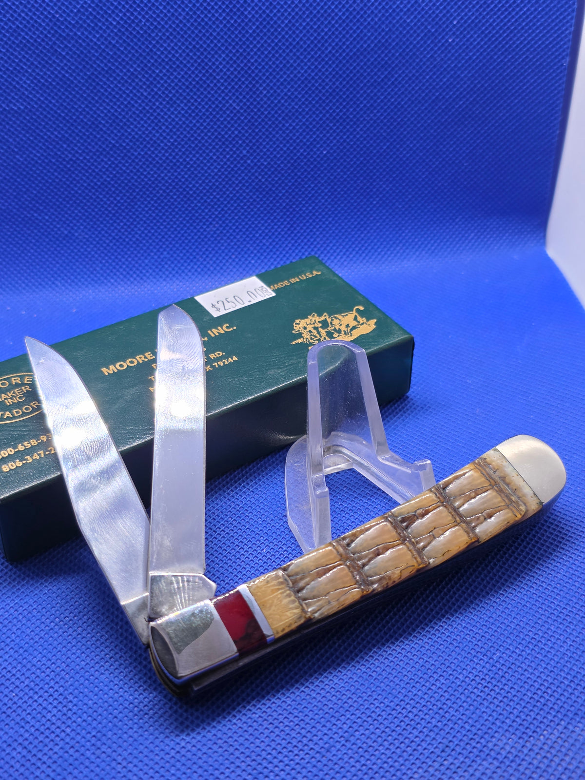 Moore Maker Trapper with Armadillo Hide Handles New with Original Box