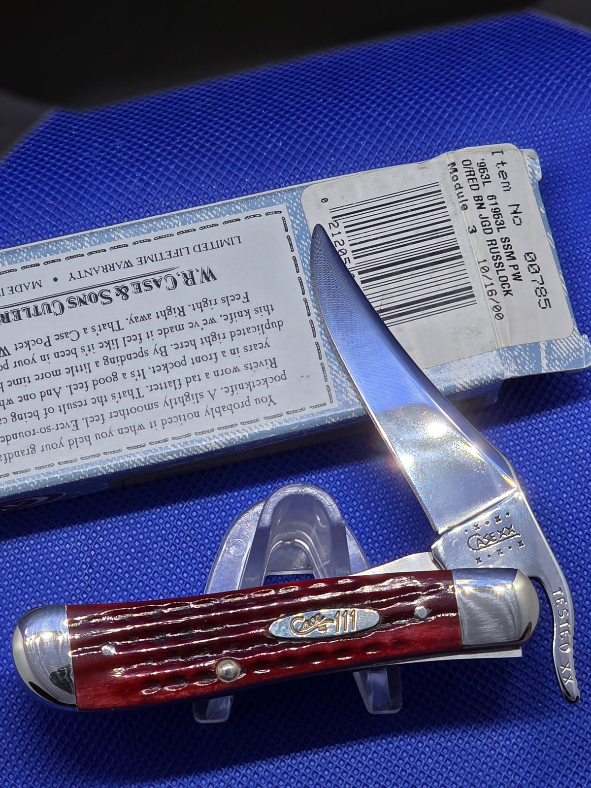 2000 Case XX Pocket Worn Red Bone Russlock 111 Shield NIB 00785