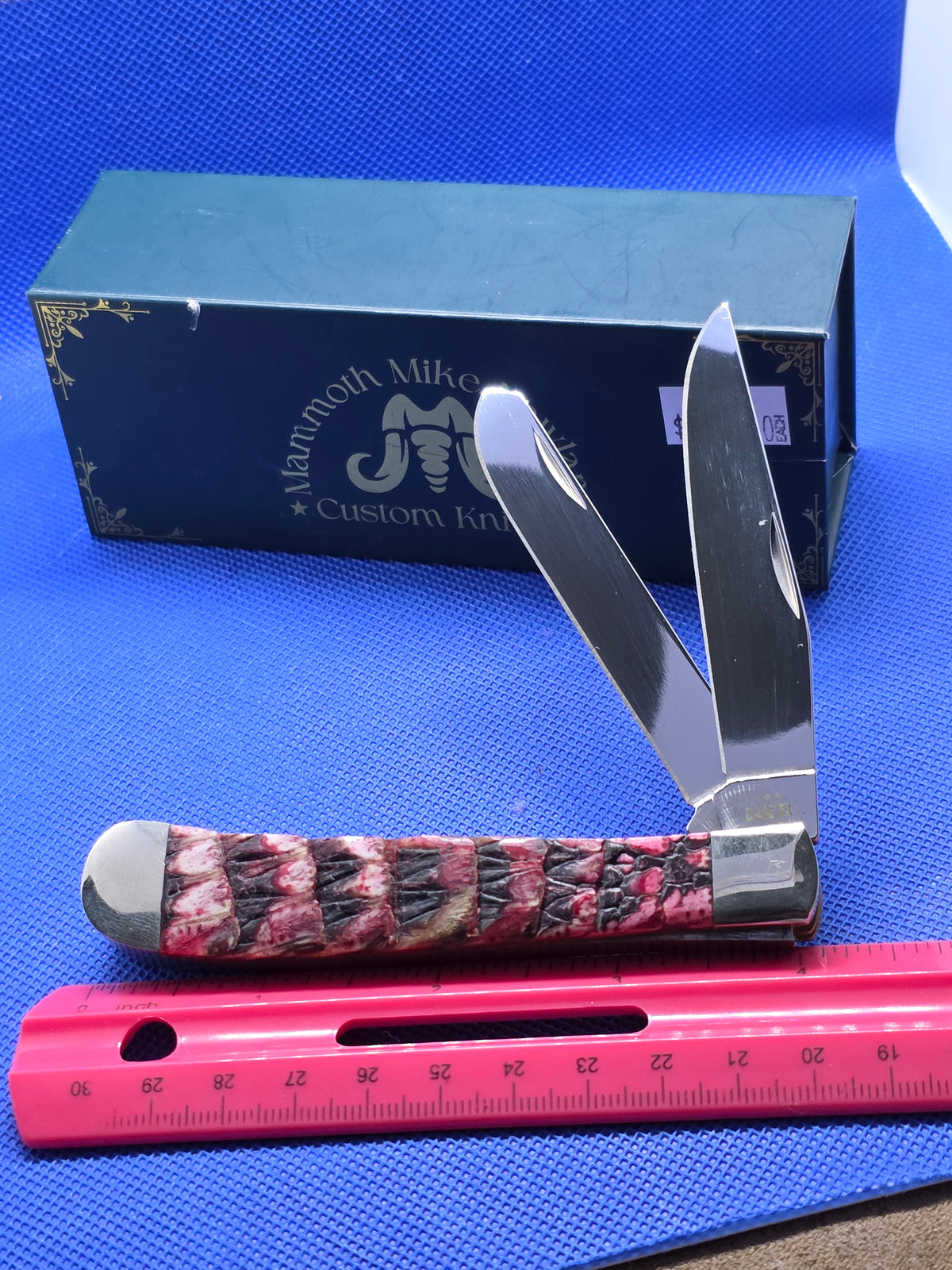 2025 Case XX Custom Trapper with Pocket Clip Red Armadillo Hide with Box