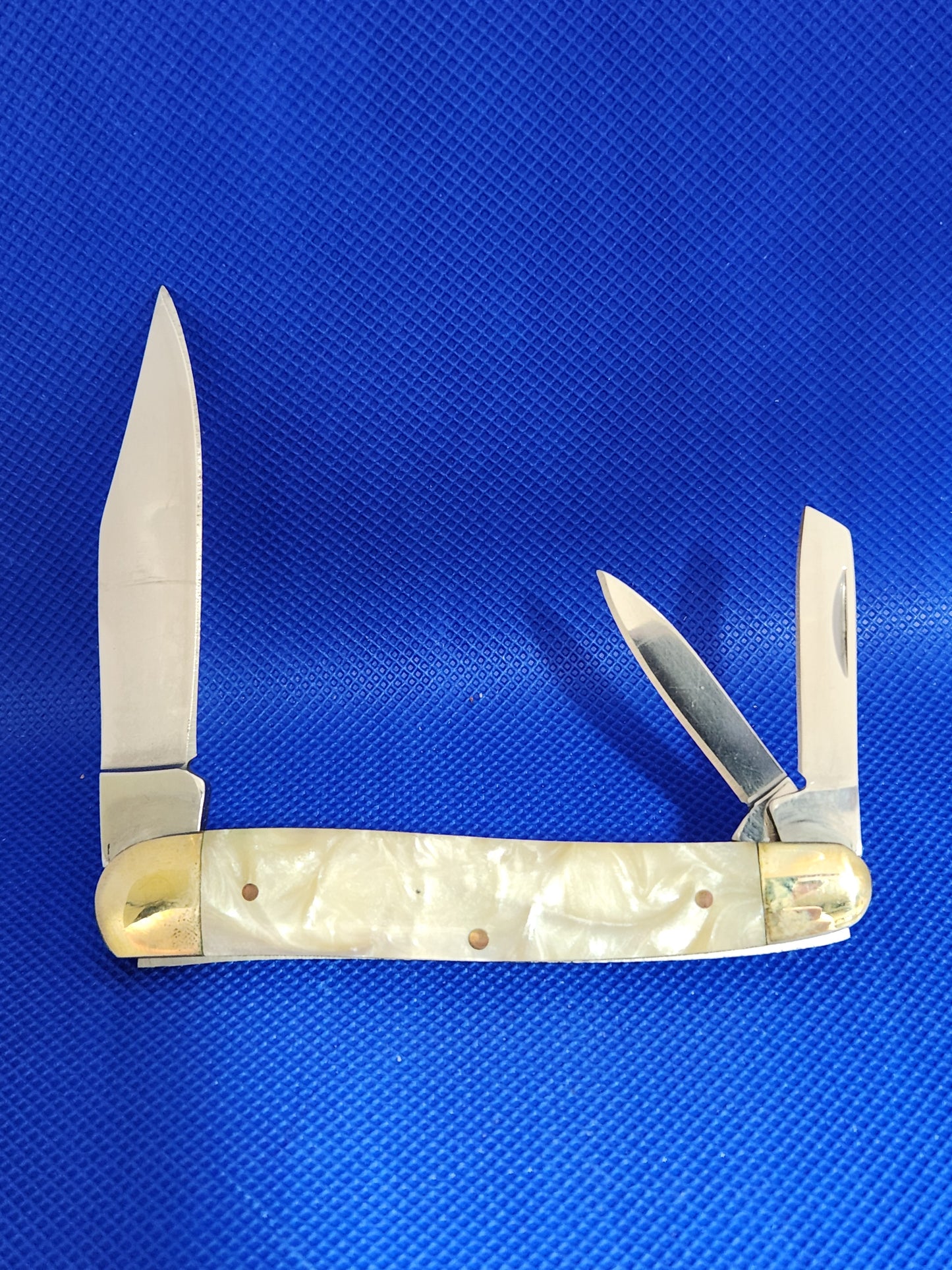 Owl Head 3.75" Whittler White pearloid Handles Friends of Coal OH7055068