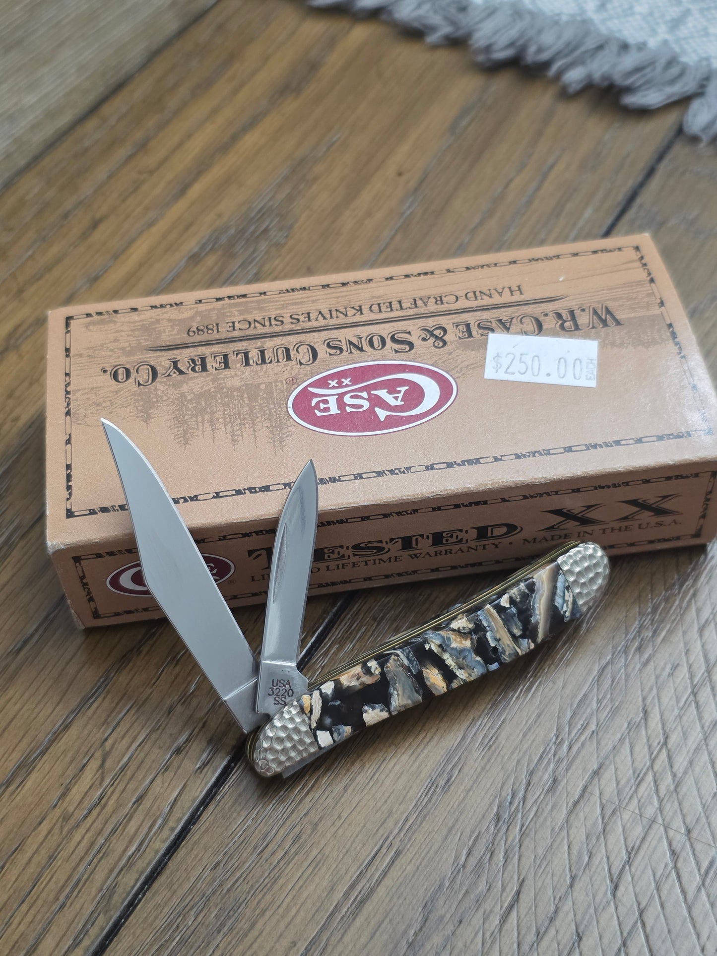 2011 Case XX Custom Peanut with Hammered Bolsters with a Case XX Felt Box and sleeve