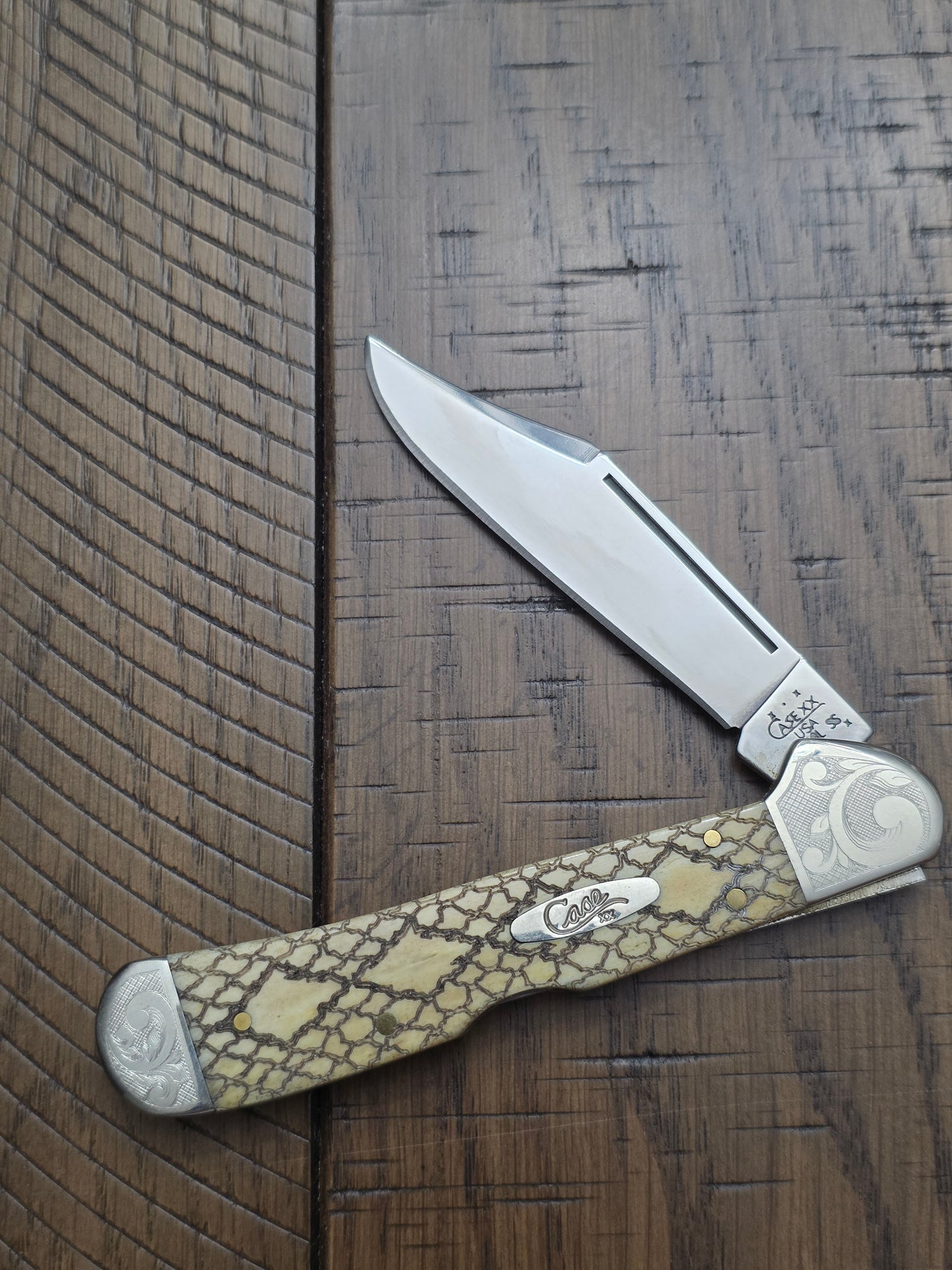 2004 Case XX Rattlesnake Jigged Copperlock Scrolled Bolsters SMKW SFO