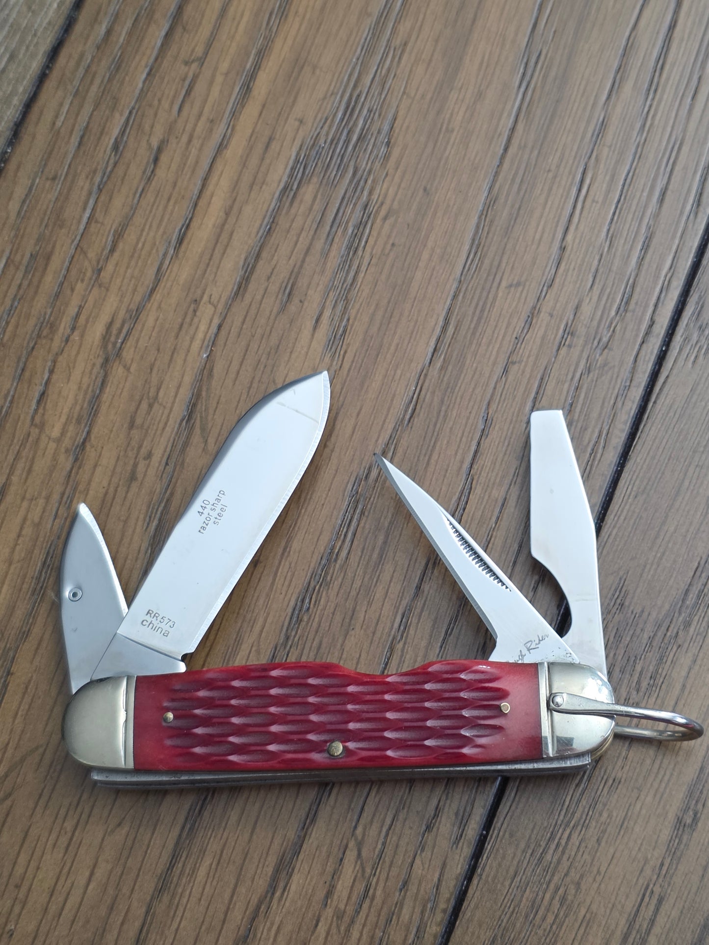 1ST GEN. Rough Ryder RR573 Red Bone Jigged Camp Knife