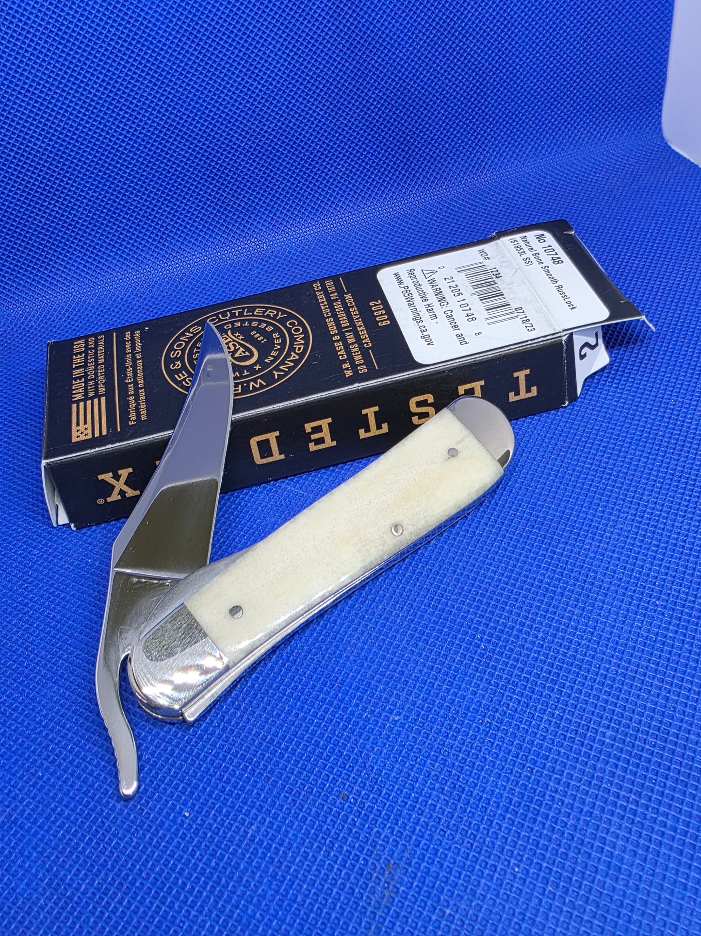 2023 Case XX Russlock Shot Show Exclusive US Flag Rip Out 10748