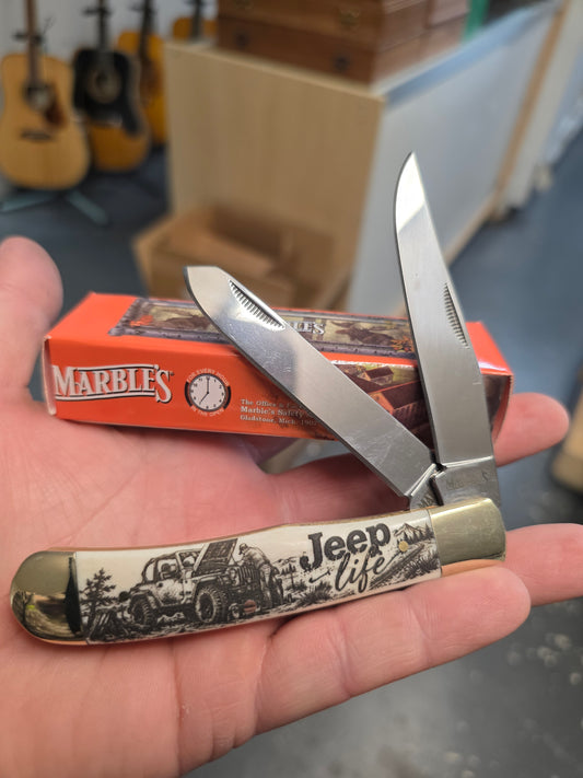Marbles Natural Bone Trapper with Jeep Life & Broken Down Jeep MR578JPL
