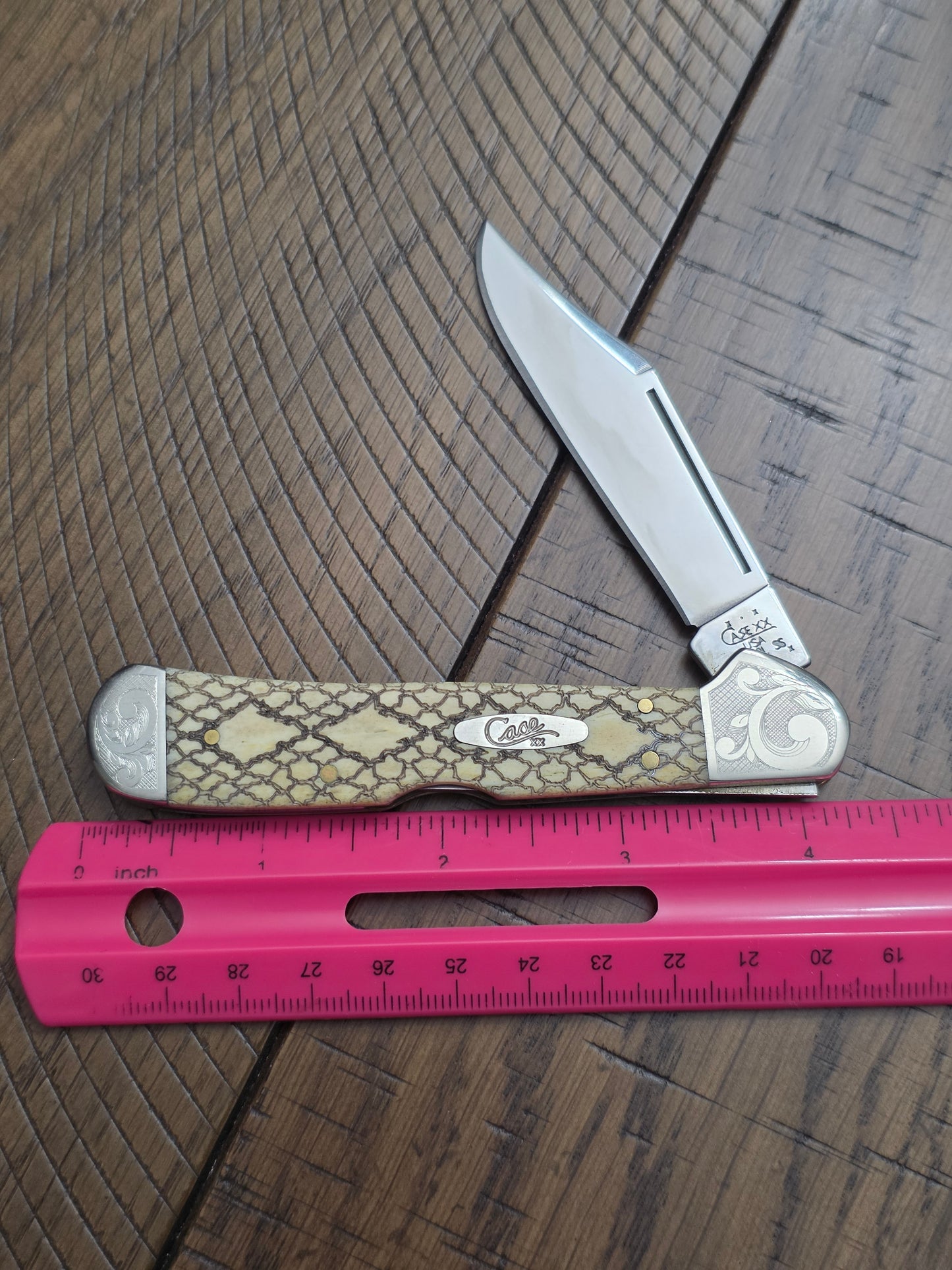 2004 Case XX Rattlesnake Jigged Copperlock Scrolled Bolsters SMKW SFO