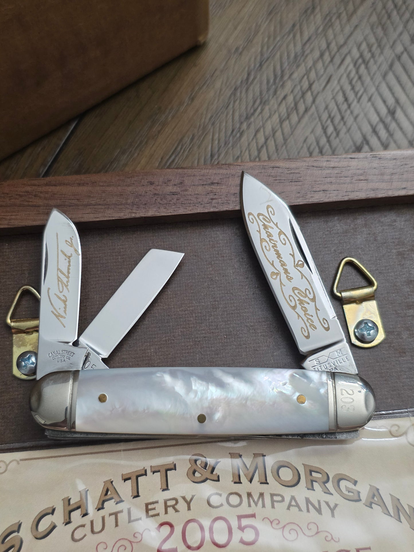 2005 Schatt & Morgan Canal Street Cattle Knife MOP Presidents Choice Mother of Pearl & Display