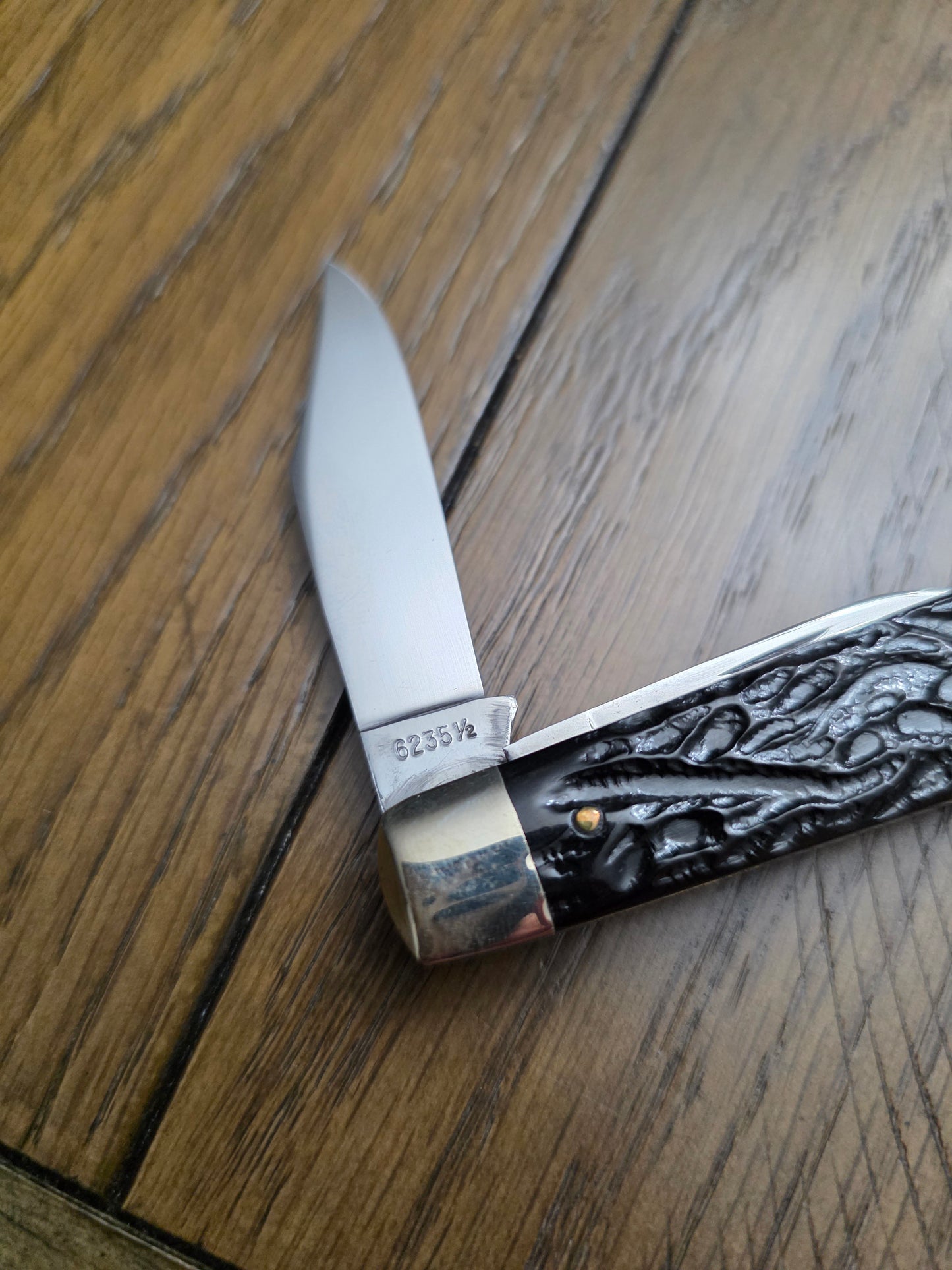 1940-64 Case XX Gum Fuddy Rough Black Synthetic 6235 1/2 Jack Knife Near Mint