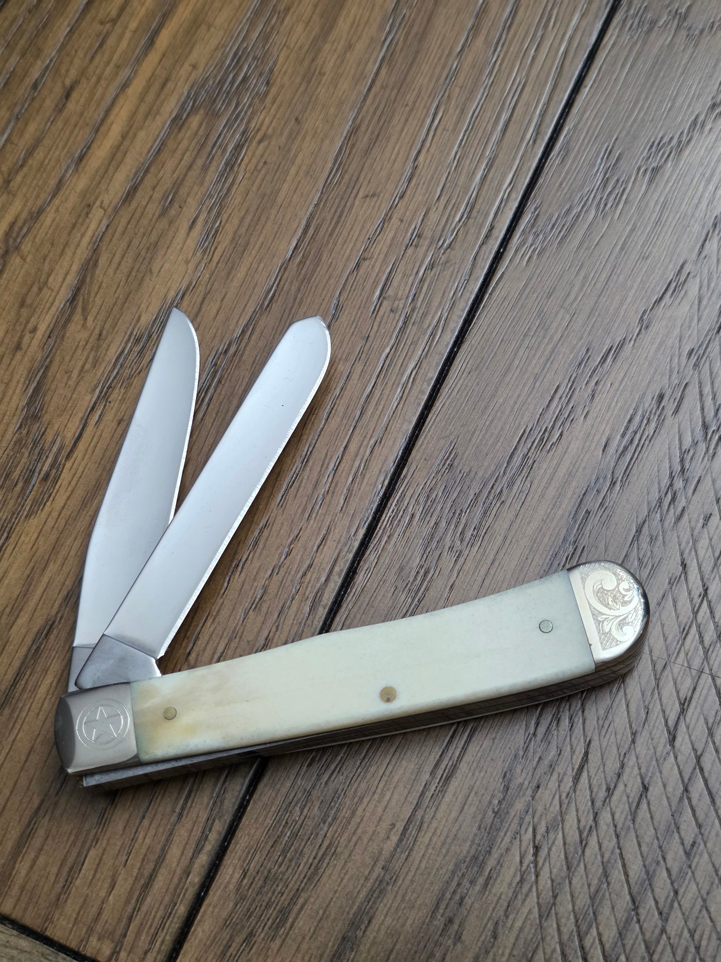 2006 Case XX 6254 Natural Bone Trapper with Texas Shield Scrolled