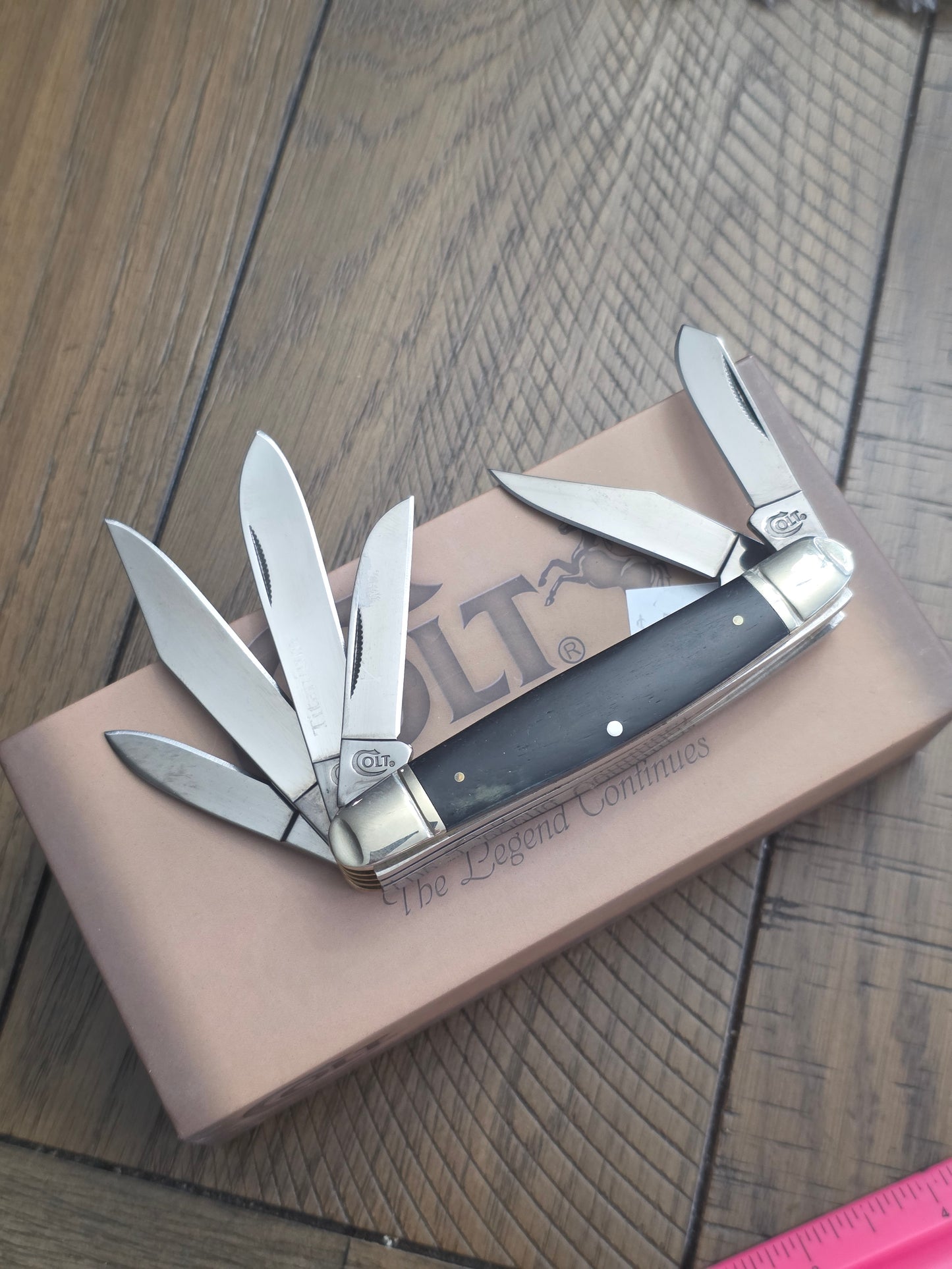 Colt 6 Blade Stockman black Smooth Bone Titanium Series CT314