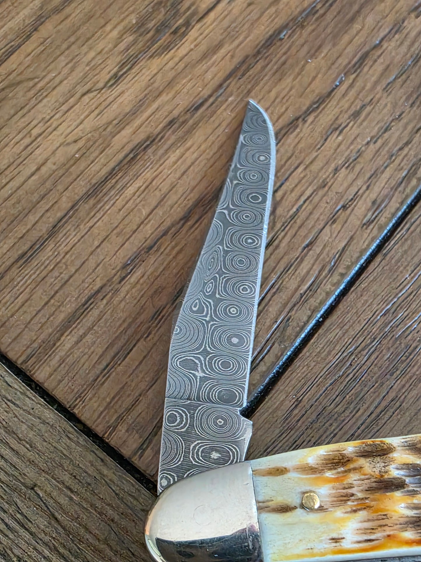 2007 Case XX Rain Drop Damascus Muskrat with Amber Bone Handles No Box