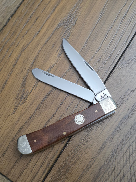 2005 Case XX 6254 Walnut handle Trapper with Texas Shield Scrolled
