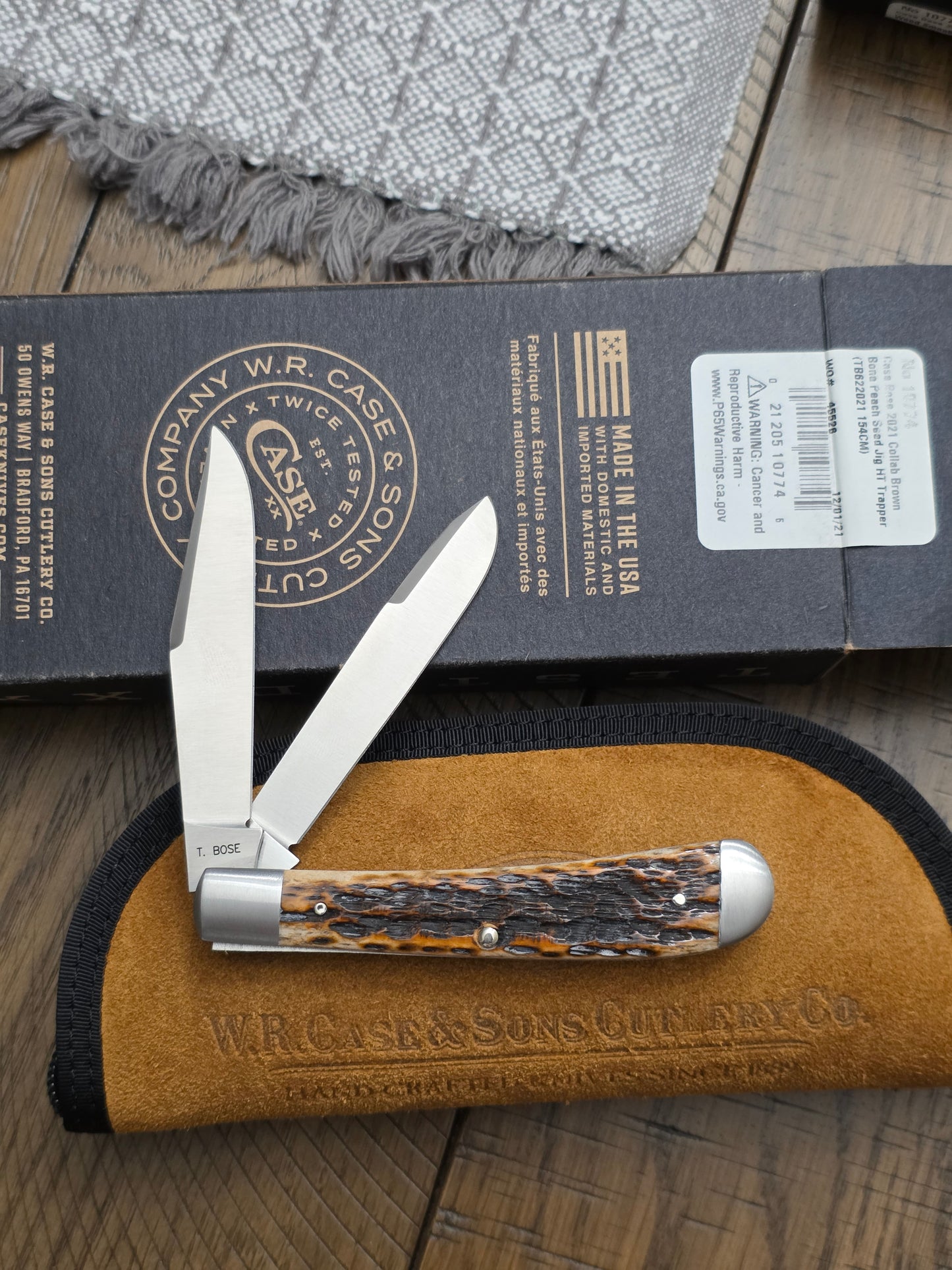 2021 Case XX Tony Bose Hunter Trapper - Brown Jigged Bone Handles - 10774