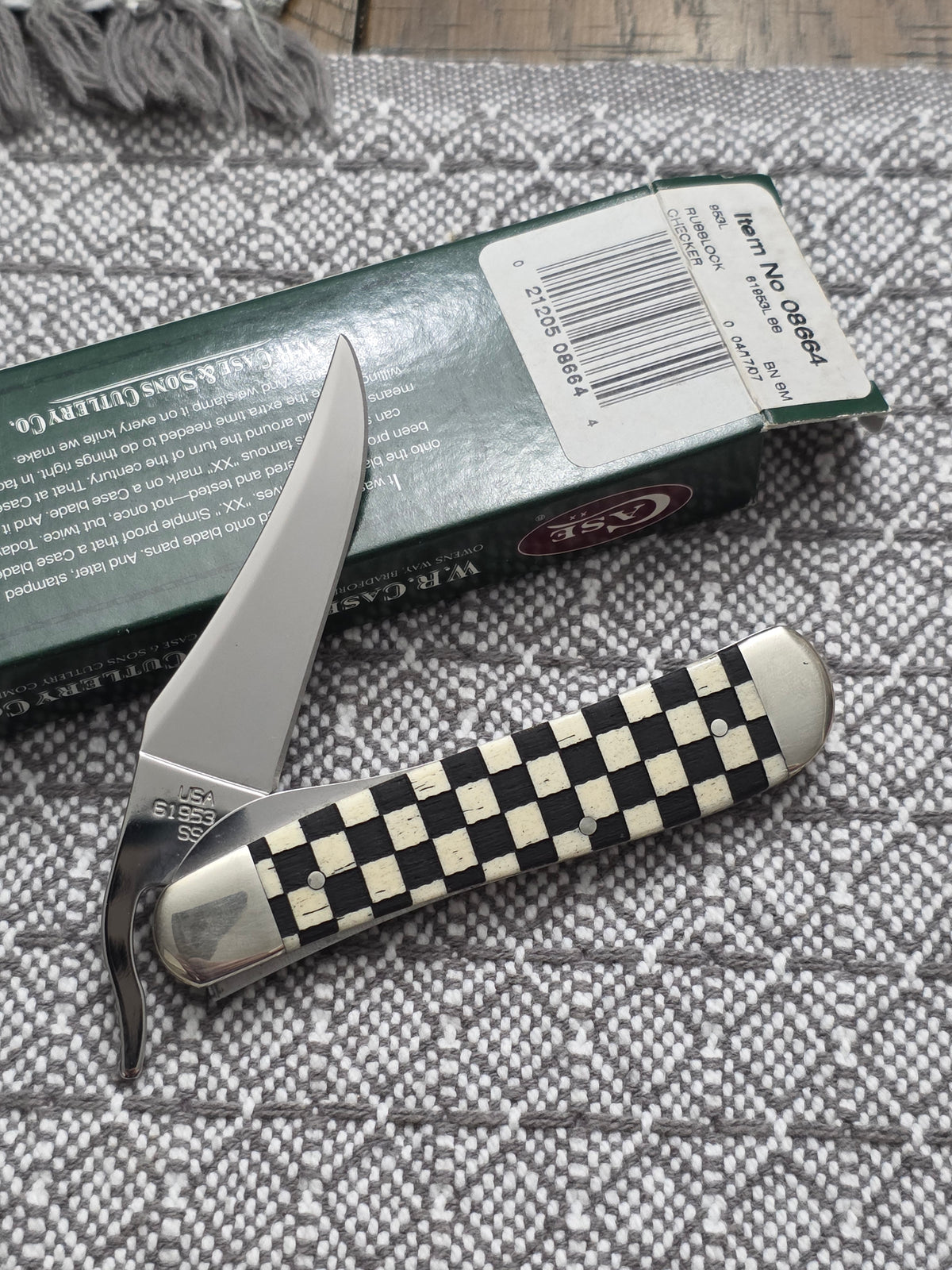 2007 Case XX Checker Flag Russlock NIB 08664