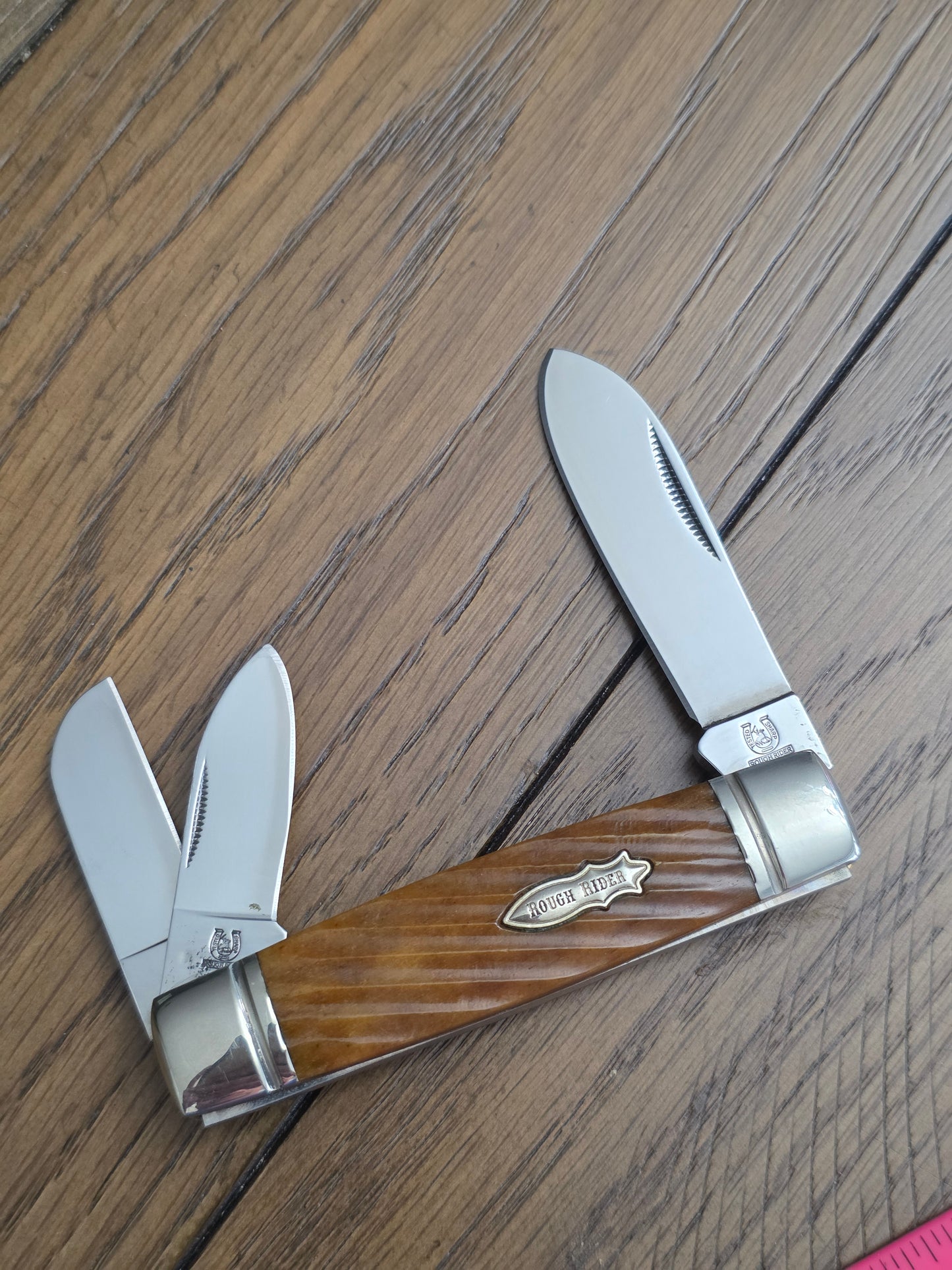 Rough Rider Twisted Bone Boxcar Whittler RR1055