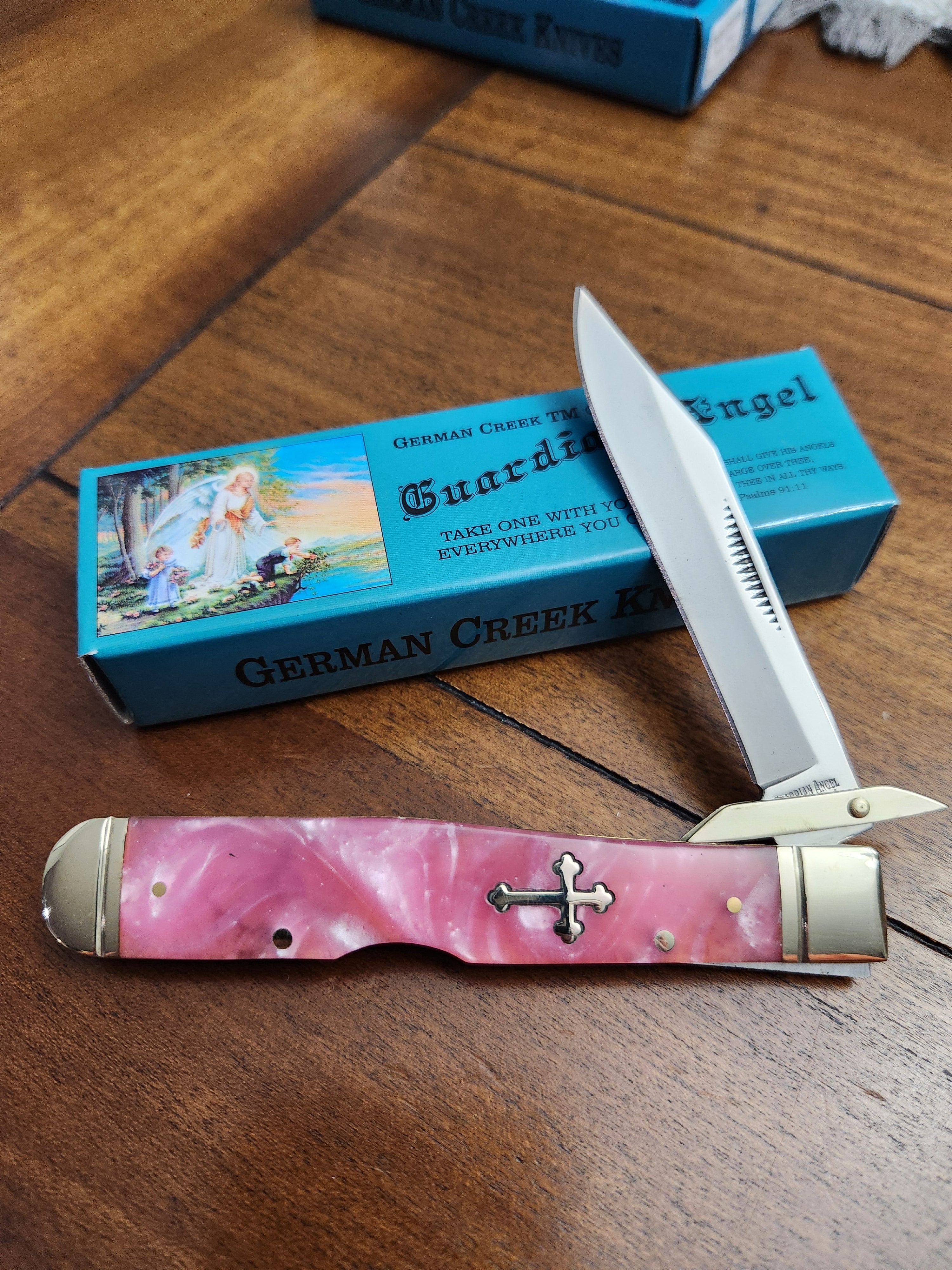 Guardian Angel Lock Back Cheetah Knife Pink Swirl Handles 4 3/8