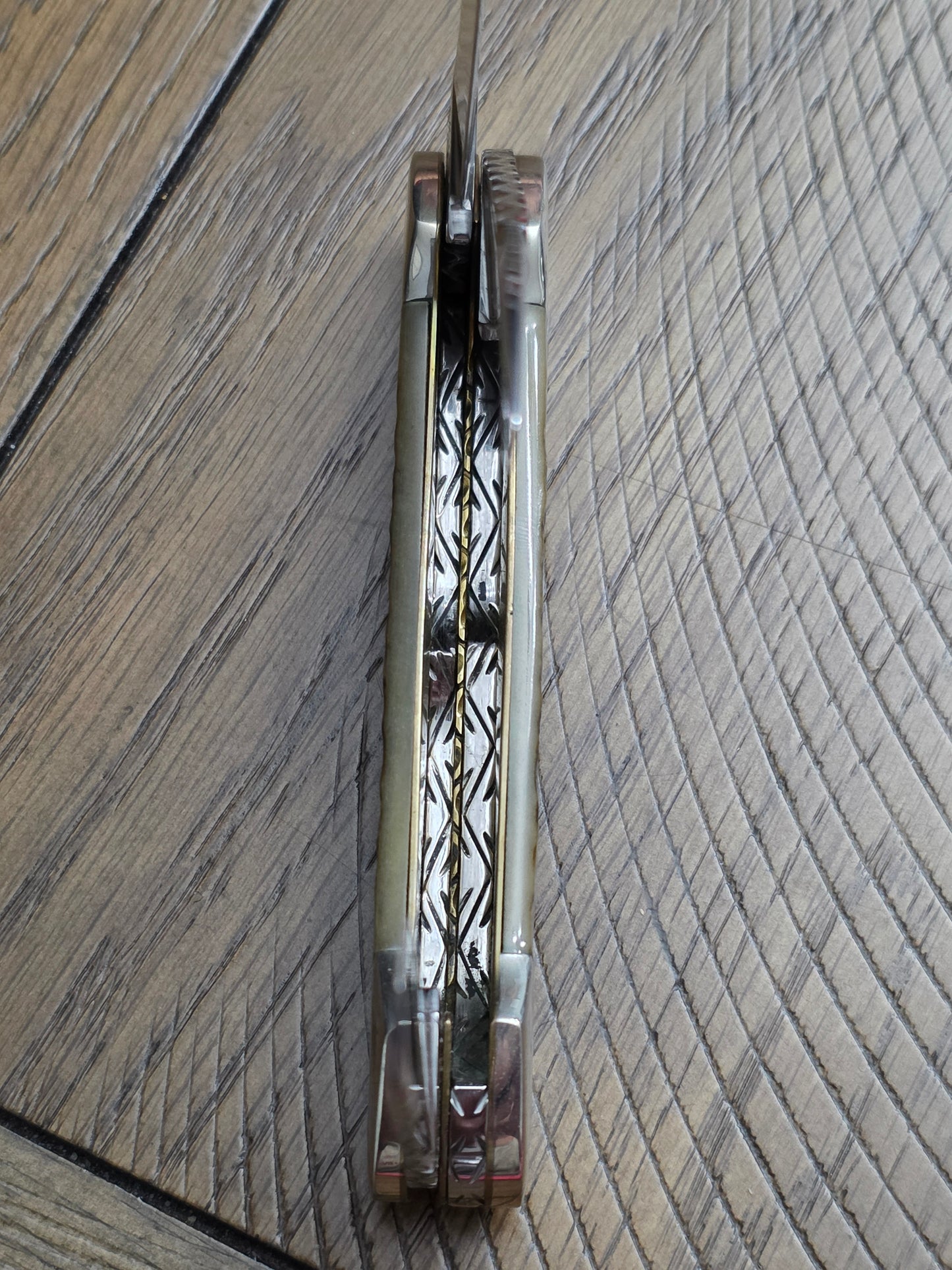 1990 Case XXX Green Rogers Jigged Bone 6394 Gunboat Canoe with File worked Springs and Spine