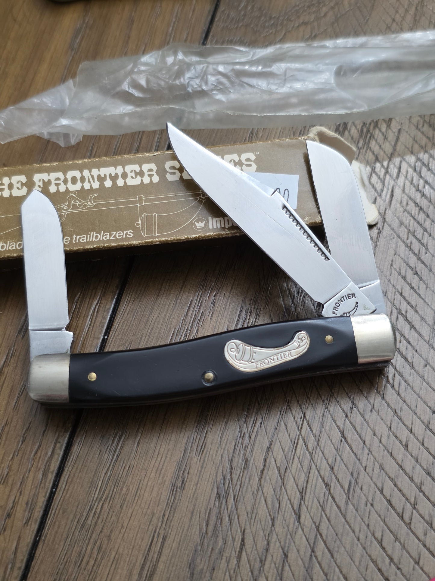 Frontier Stockman Pocket Knife Black Delrin Handle Saw Cut Jig Westmoreland Coal Co.