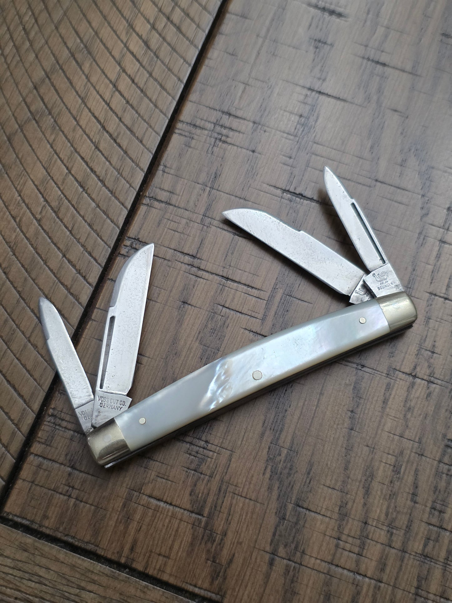 Hen & Rooster Voss Cut Co 4 Blade Congress Mother of Pearl