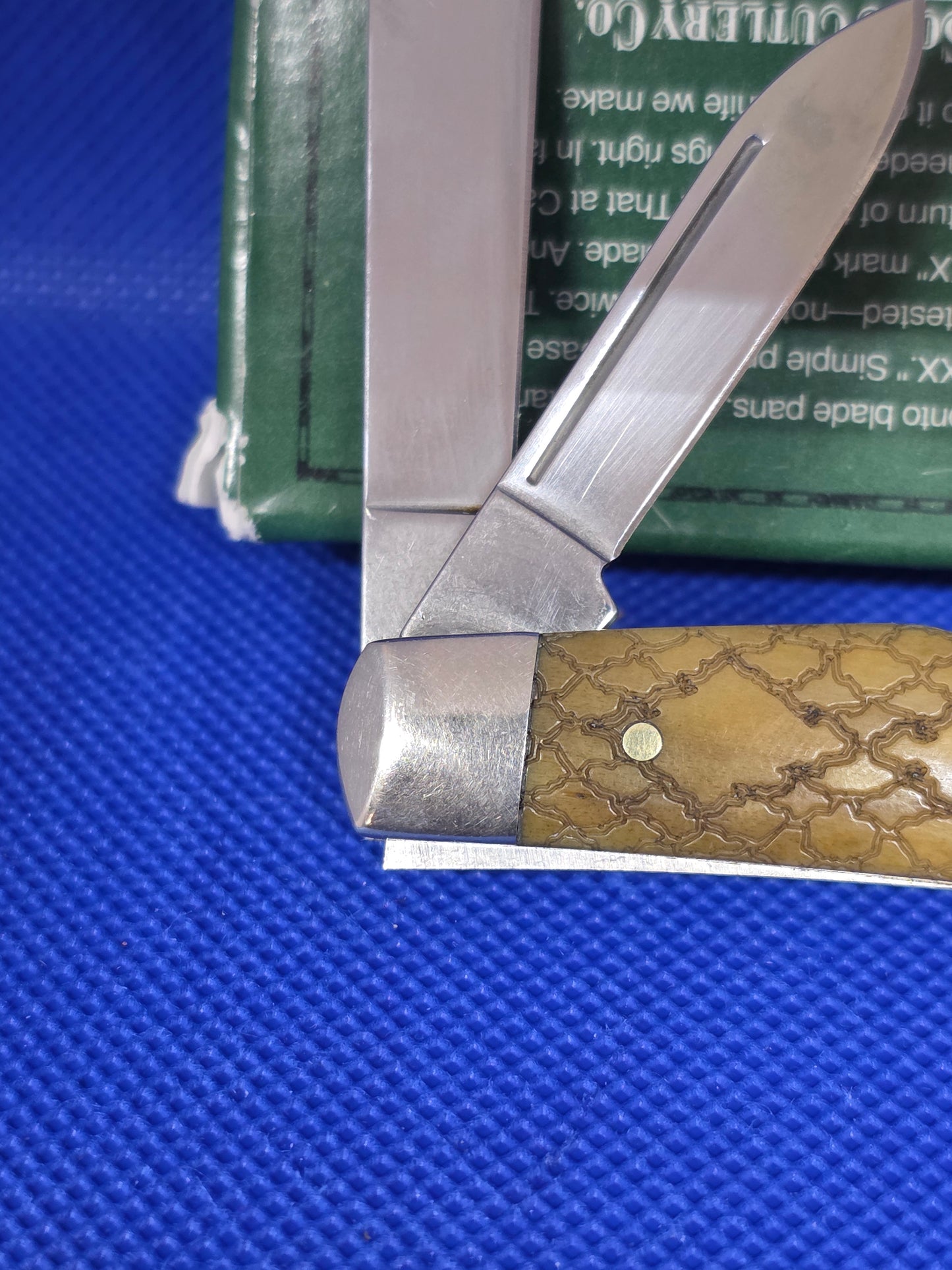 2004 Case XX Smooth Antique Rattlesnake Congress 64052 08220 SMKW Exclusive